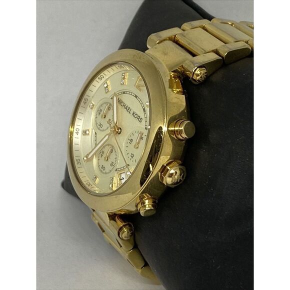 Michael Kors MK5701 Women's Gold Stainless Steel Analog Dial Quartz Watch GE416 - Picture 4 of 12